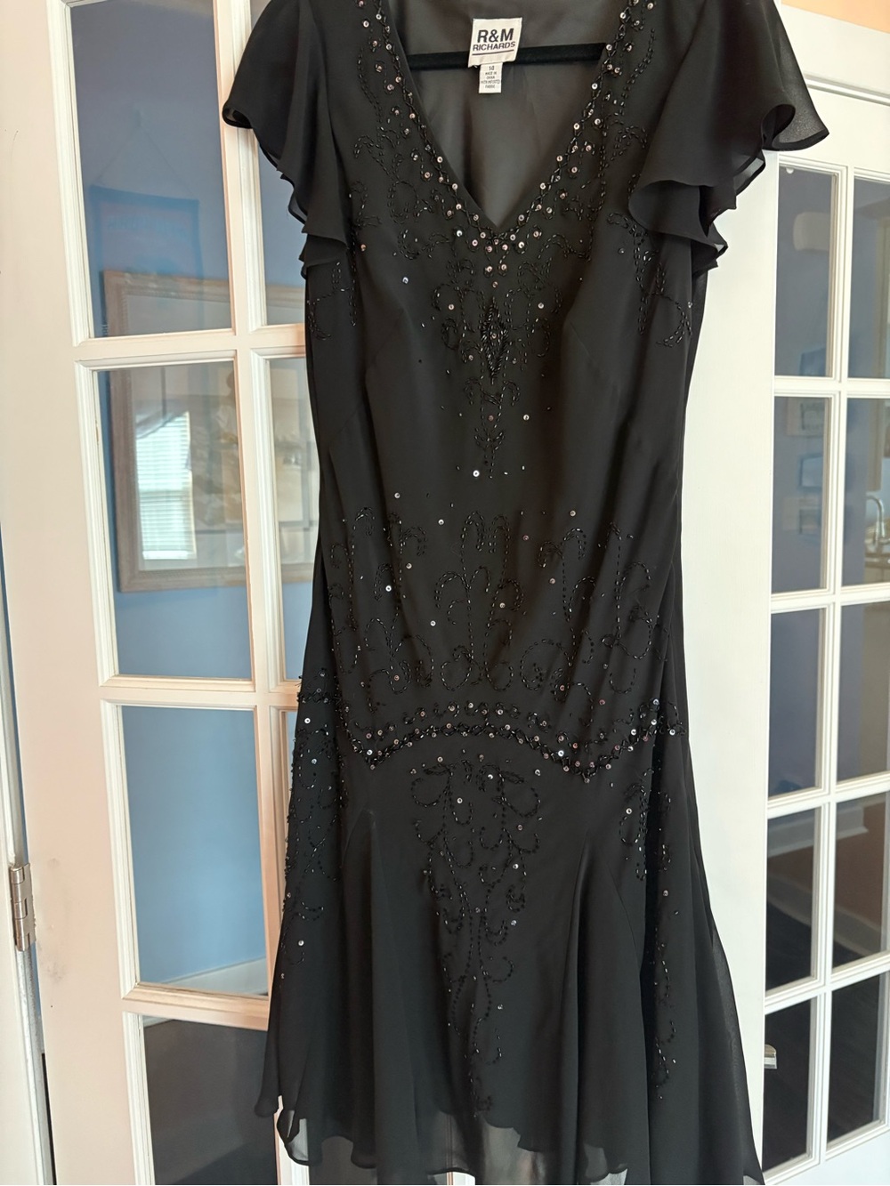 R&M Richards dress SIZE 14 Black cocktail dress with sequins